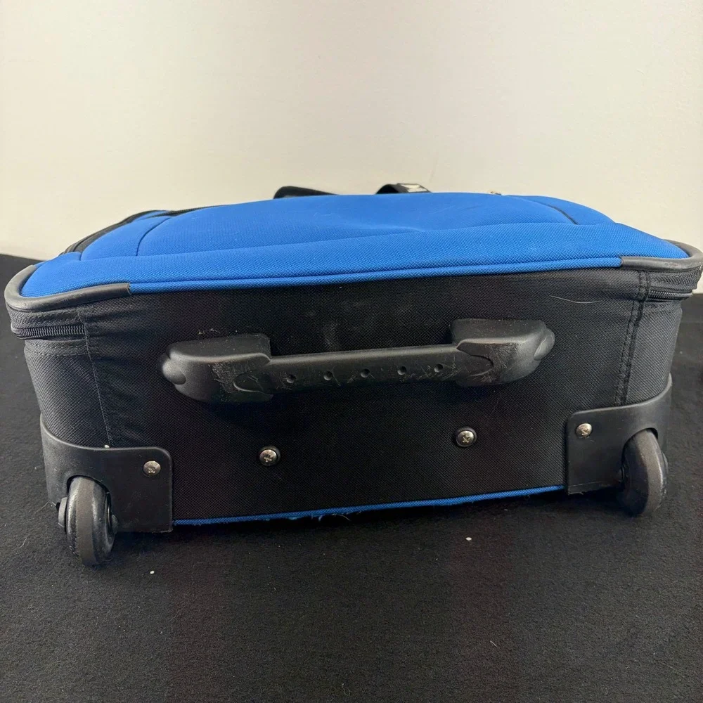 Delsey Air Spree 17in Trolley Tote Lightweight Rolling Carry On Bag Blue Handle